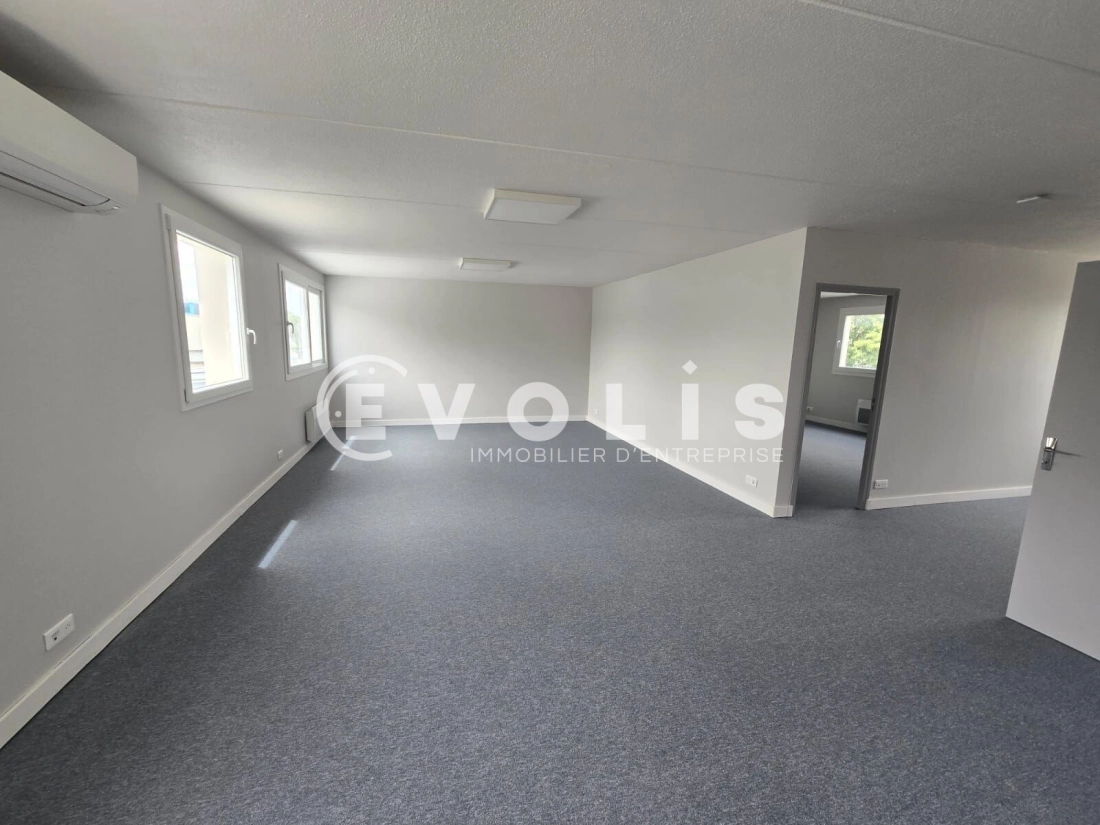 Photo 10 – location Entrepôts / activités	SAVIGNY SUR ORGE (91600)