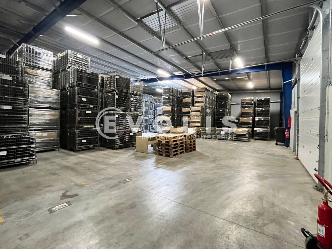 Photo 4 – location Entrepôts / activités	AMBARES ET LAGRAVE (33440)