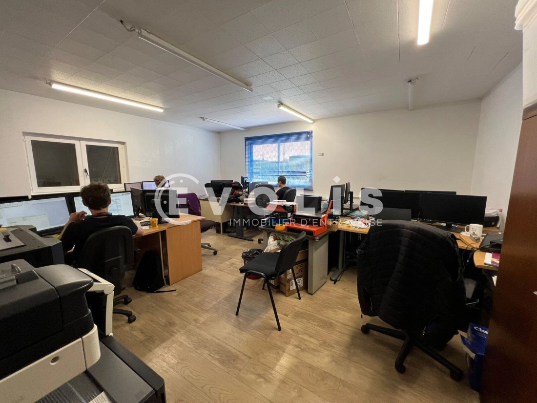 Photo 14 – location Entrepôts / activités	VAULX EN VELIN (69120)