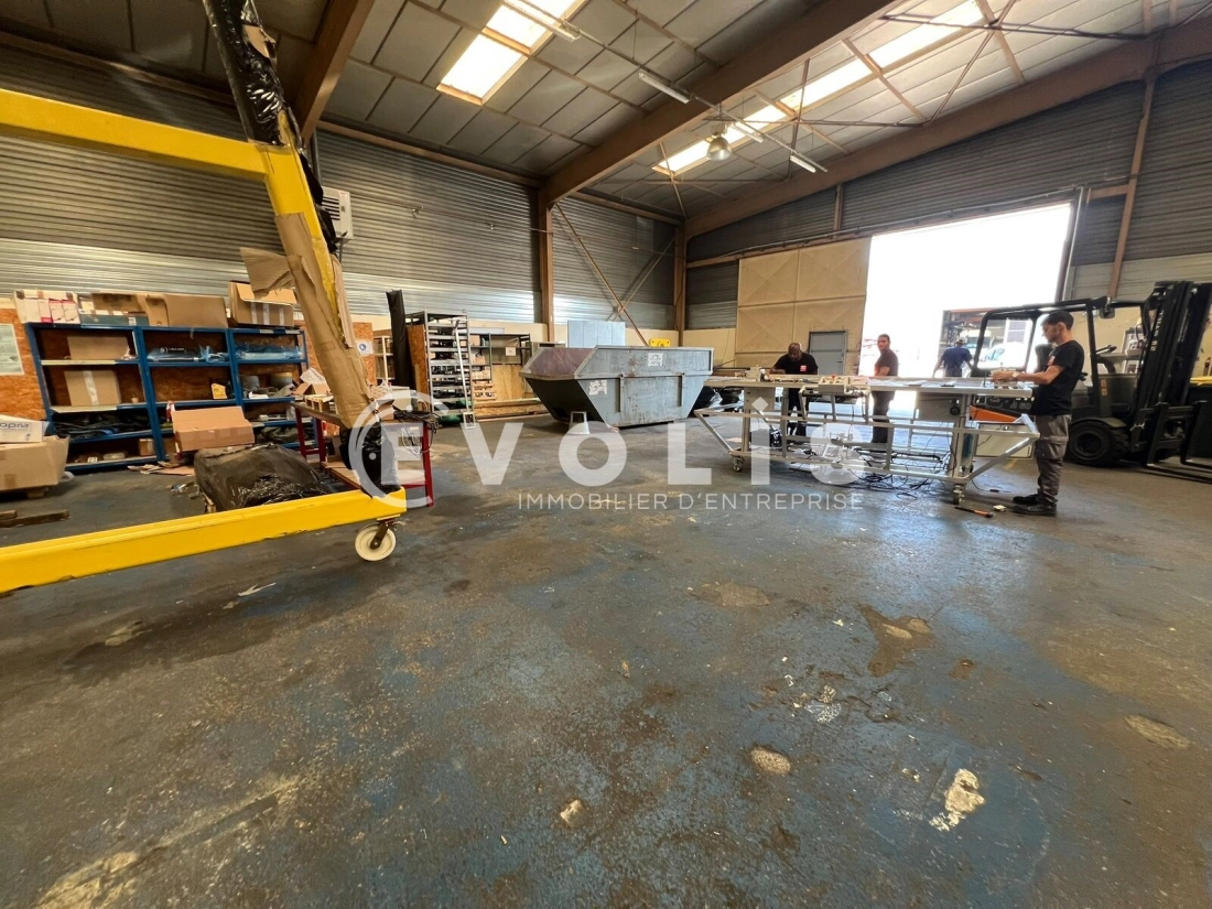 Photo 6 – location Entrepôts / activités	VAULX EN VELIN (69120)