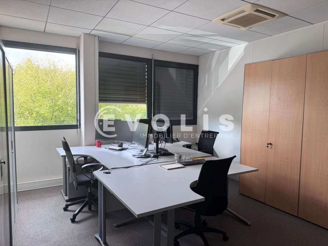 Photo 9 – location bureaux	SAINT PRIEST (69800)