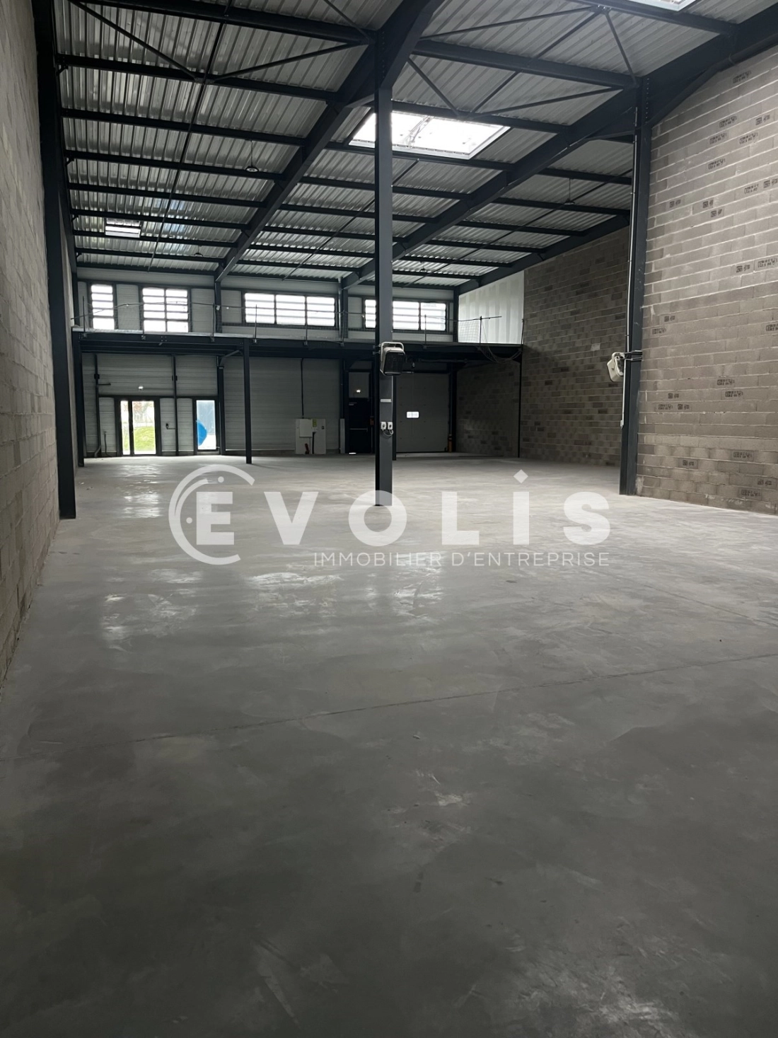Photo 5 – location Entrepôts / activités	VEDENE (84270)