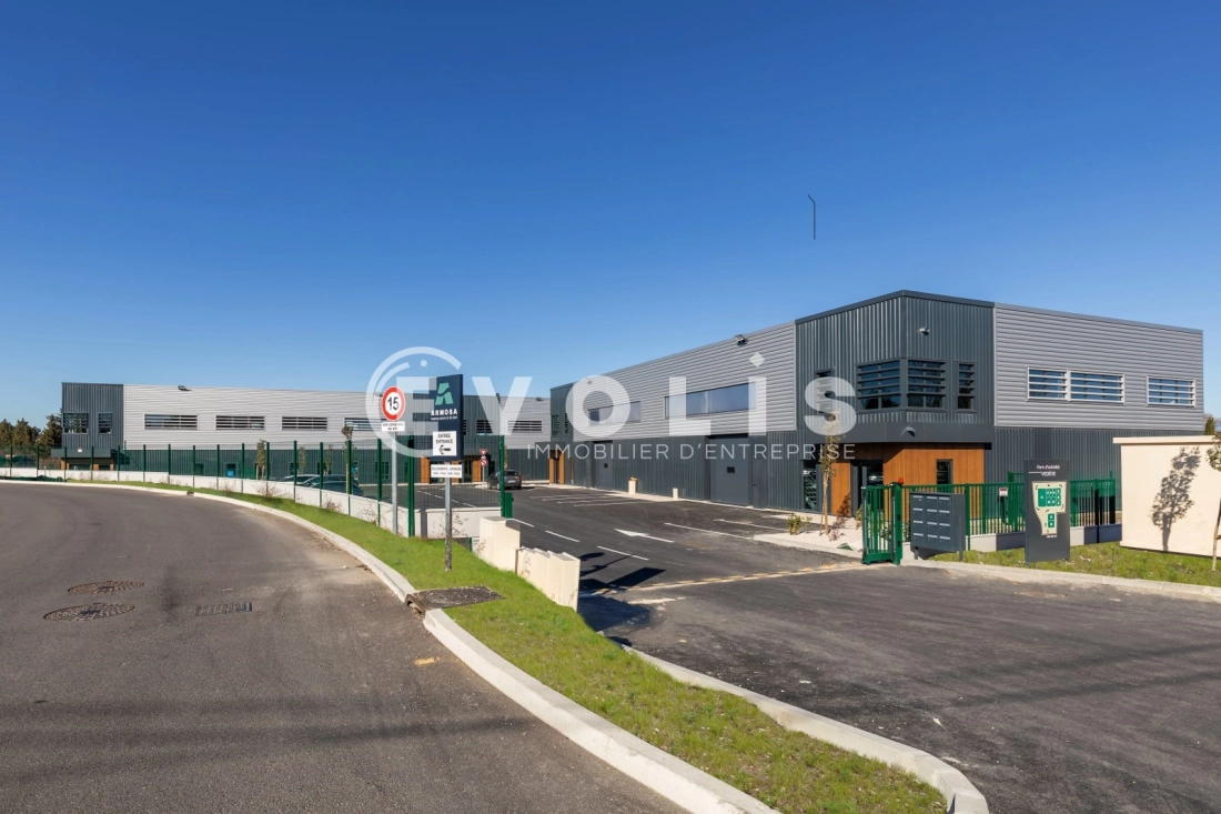 Photo 4 – location Entrepôts / activités	VEDENE (84270)