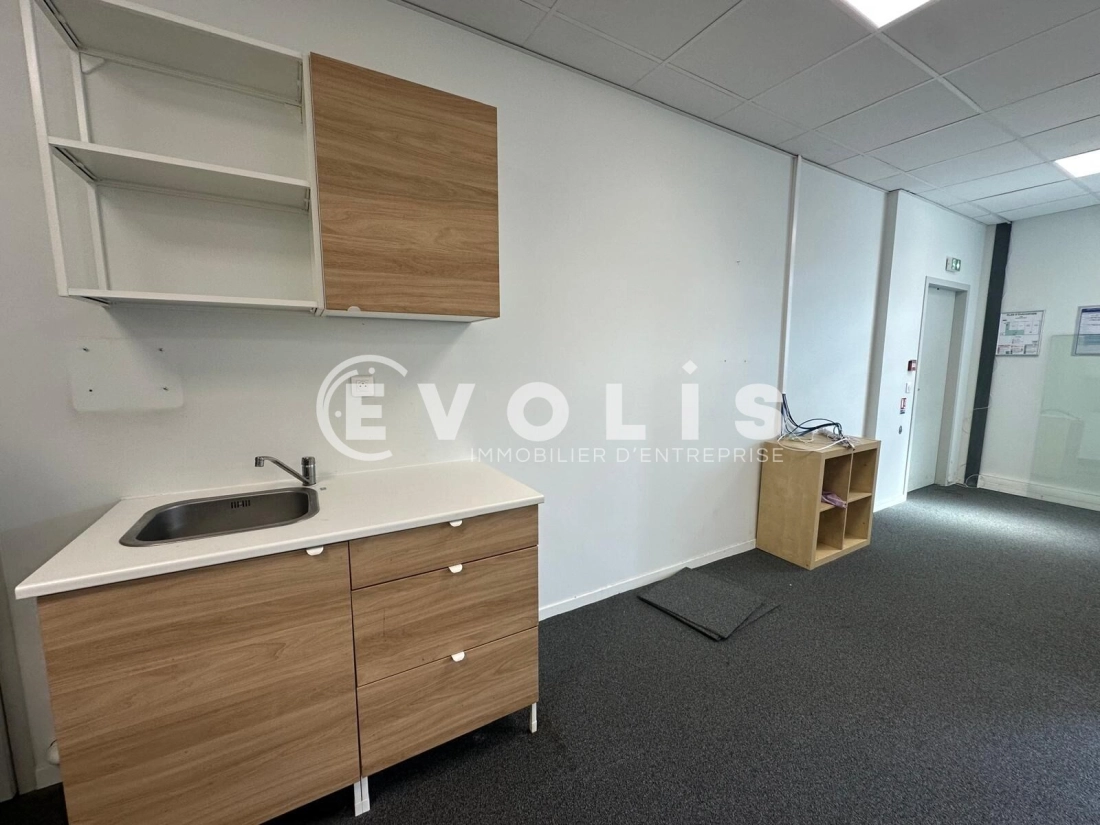 Photo 10 – location bureaux	VILLENEUVE LA GARENNE (92390)