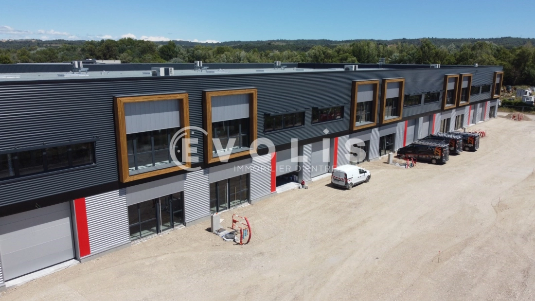 Photo 8 – location Entrepôts / activités	MANOSQUE (04100)