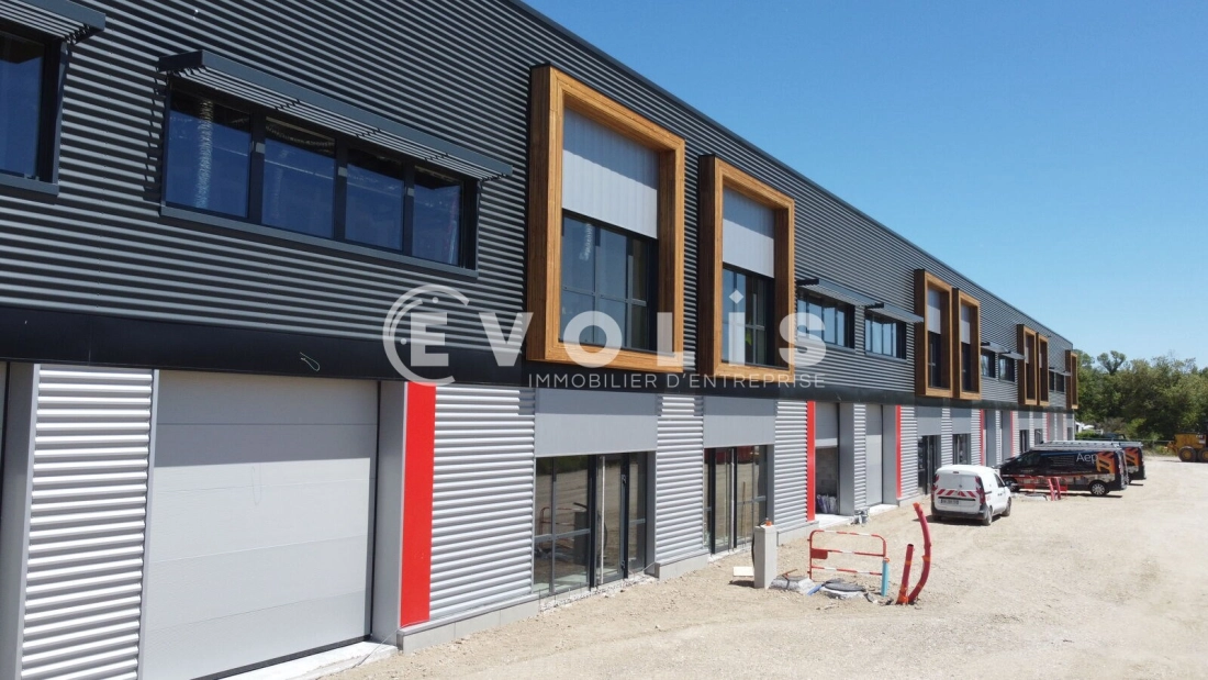 Photo 1 – location Entrepôts / activités	MANOSQUE (04100)