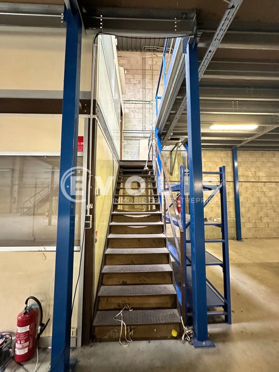 Photo 13 – location bureaux	L'HAY LES ROSES (94240)