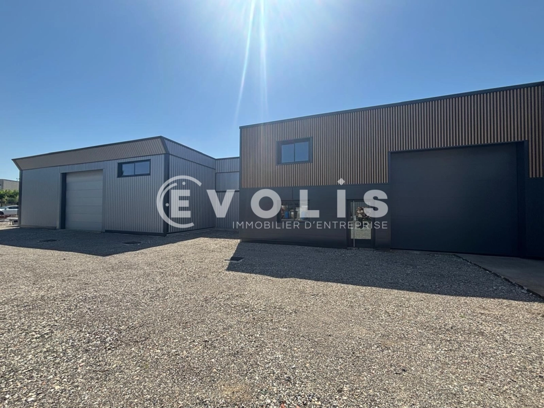 Photo 3 – vente Entrepôts / activités	MORNANT (69440)