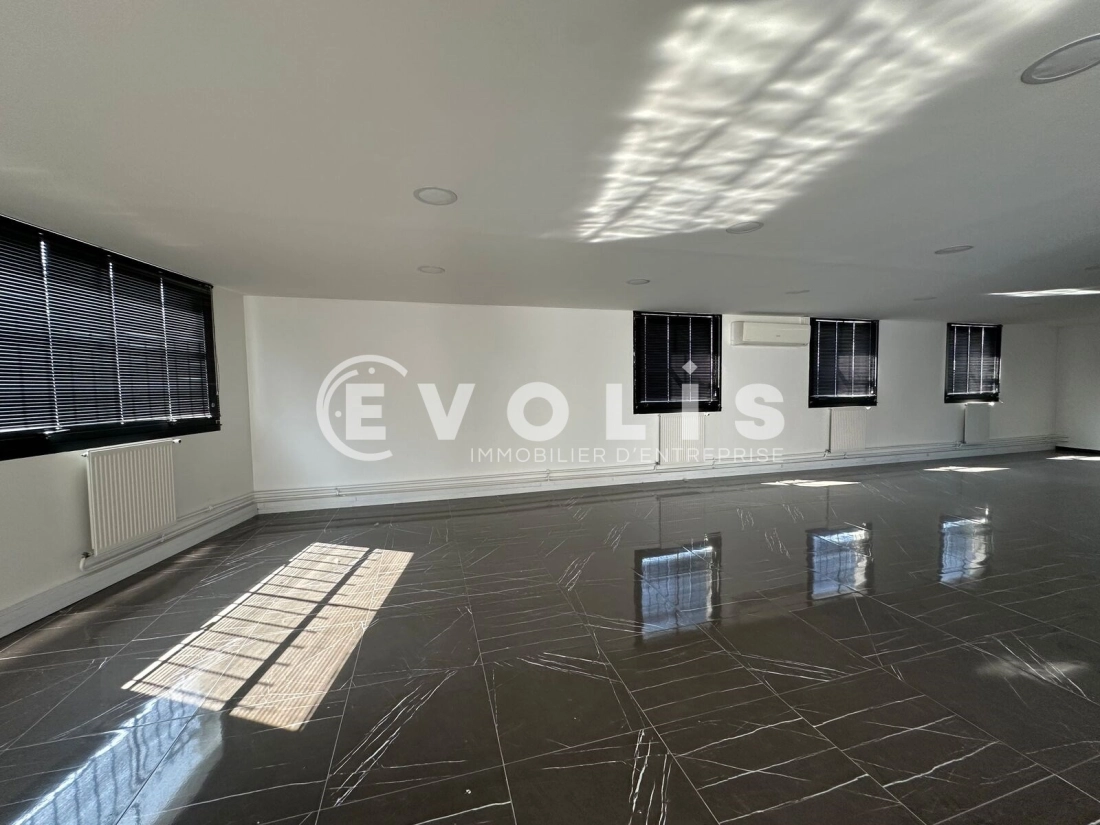 Photo 11 – location Entrepôts / activités	NANTERRE (92000)