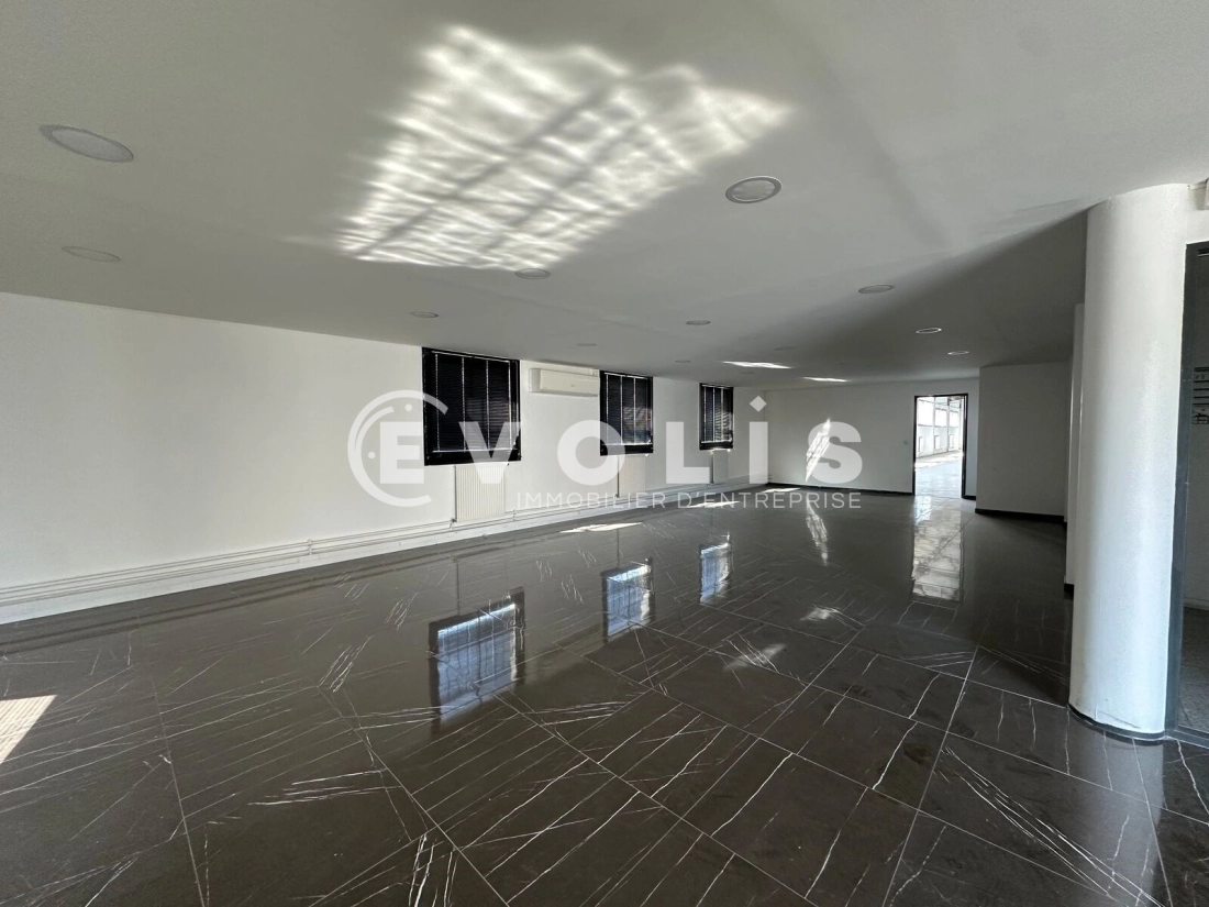 Photo 7 – location Entrepôts / activités	NANTERRE (92000)