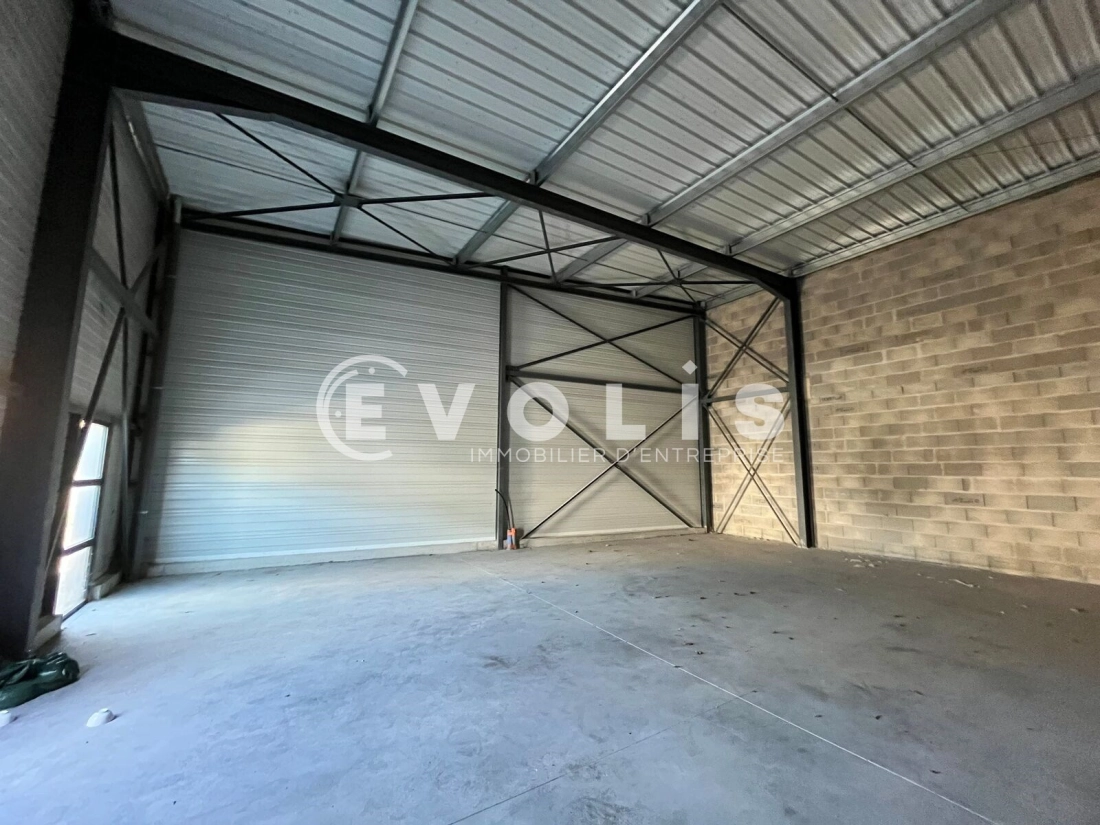 Photo 3 – vente Entrepôts / activités	BASSENS (33530)