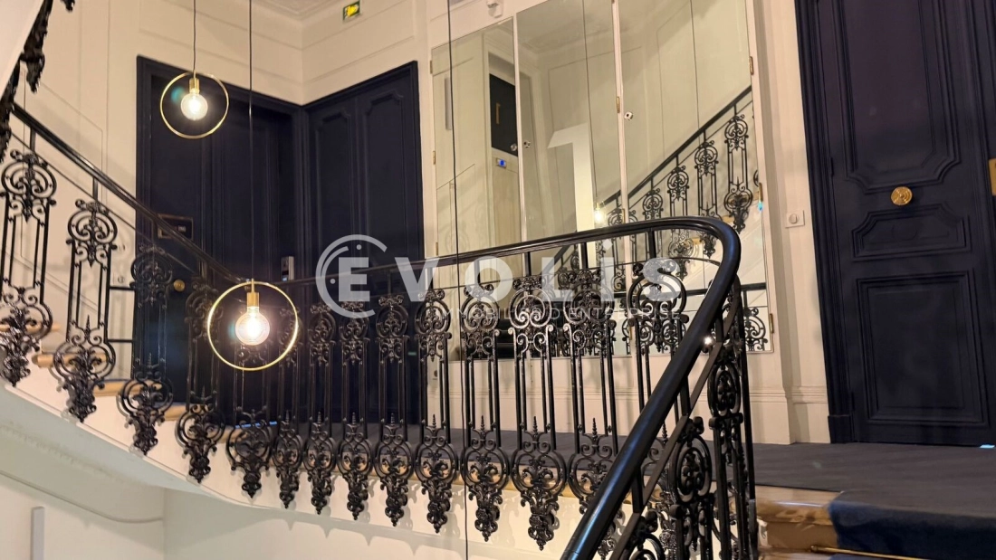 Photo 2 – location bureaux	PARIS (75008)