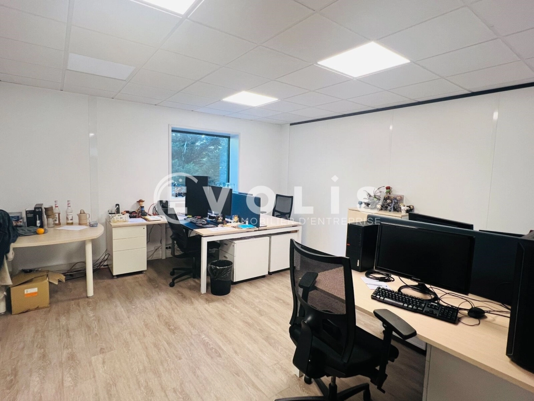 Photo 1 – vente bureaux	CROISSY BEAUBOURG (77183)