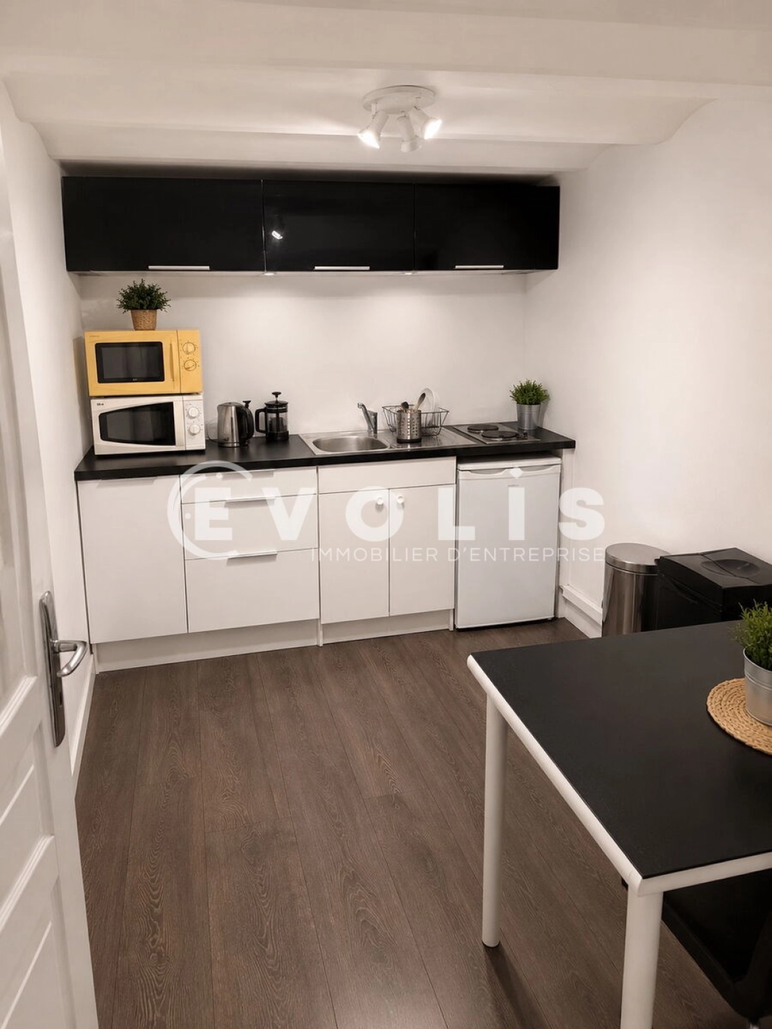 Photo 8 – vente bureaux	MONTREUIL (93100)