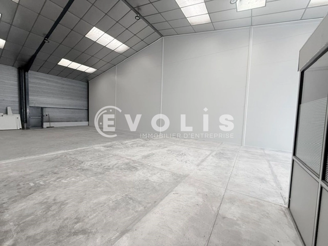 Photo 5 – location Entrepôts / activités	VITRY EN ARTOIS (62490)