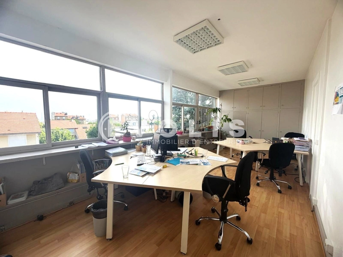 Photo 2 – location Entrepôts / activités	CLAMART (92140)