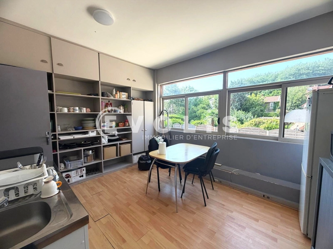 Photo 13 – location Entrepôts / activités	CLAMART (92140)