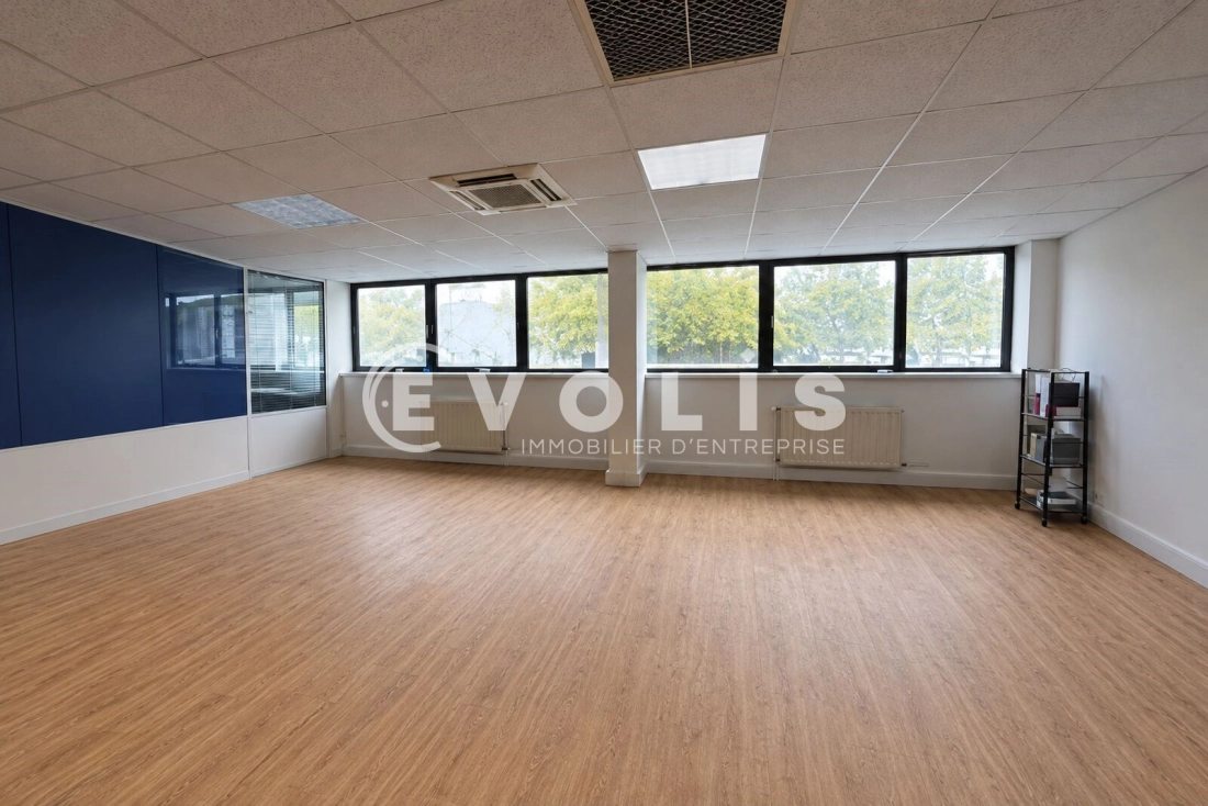 Photo 6 – location Entrepôts / activités	BONDOUFLE (91070)