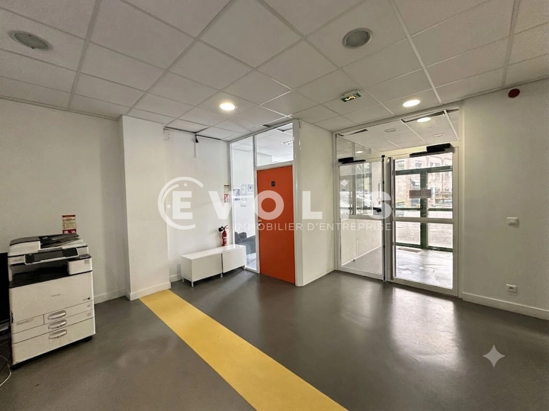 Photo 2 – location bureaux	BAGNEUX (92220)