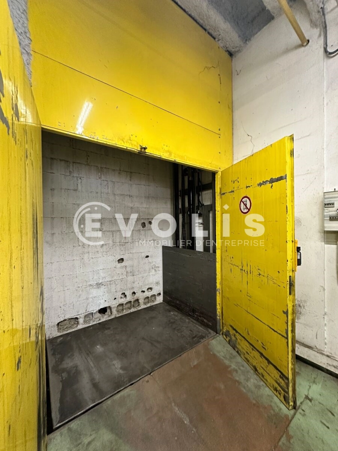 Photo 10 – location Entrepôts / activités	BAGNEUX (92220)