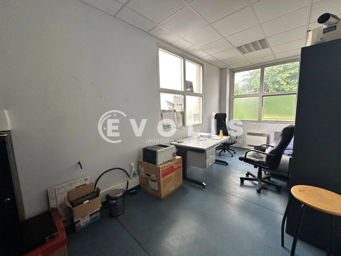Photo 12 – location Entrepôts / activités	BAGNEUX (92220)