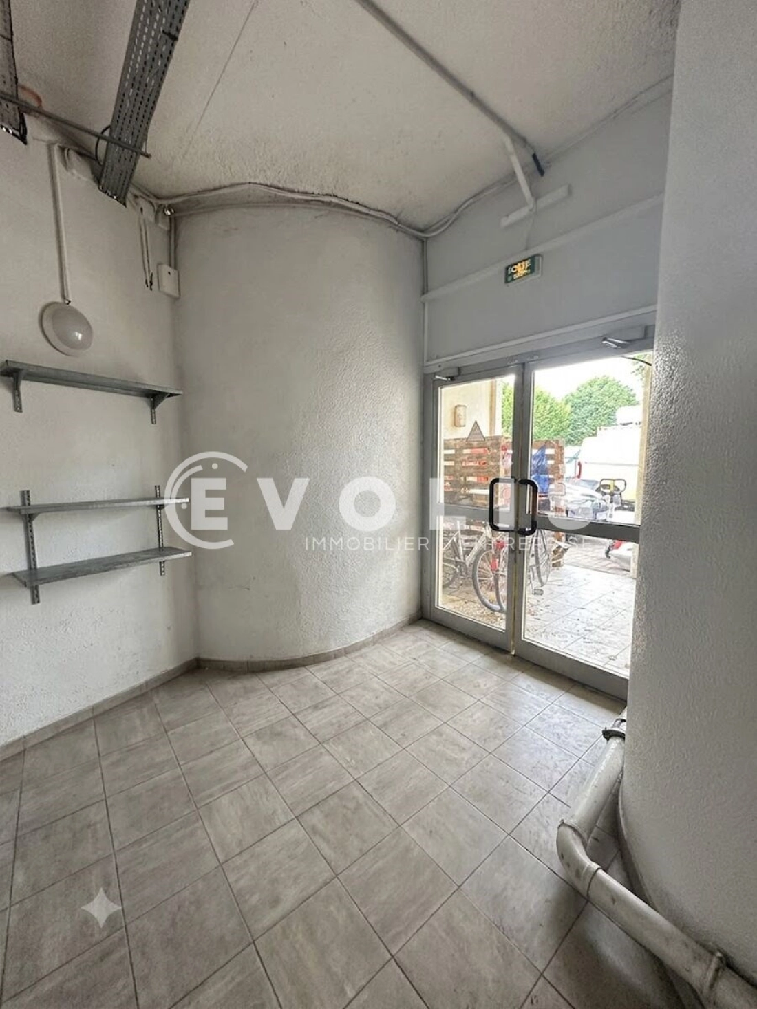 Photo 7 – location Entrepôts / activités	BAGNEUX (92220)