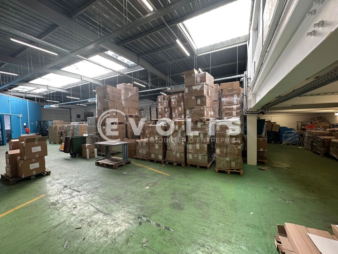 Photo 2 – location Entrepôts / activités	MONTREUIL (93100)