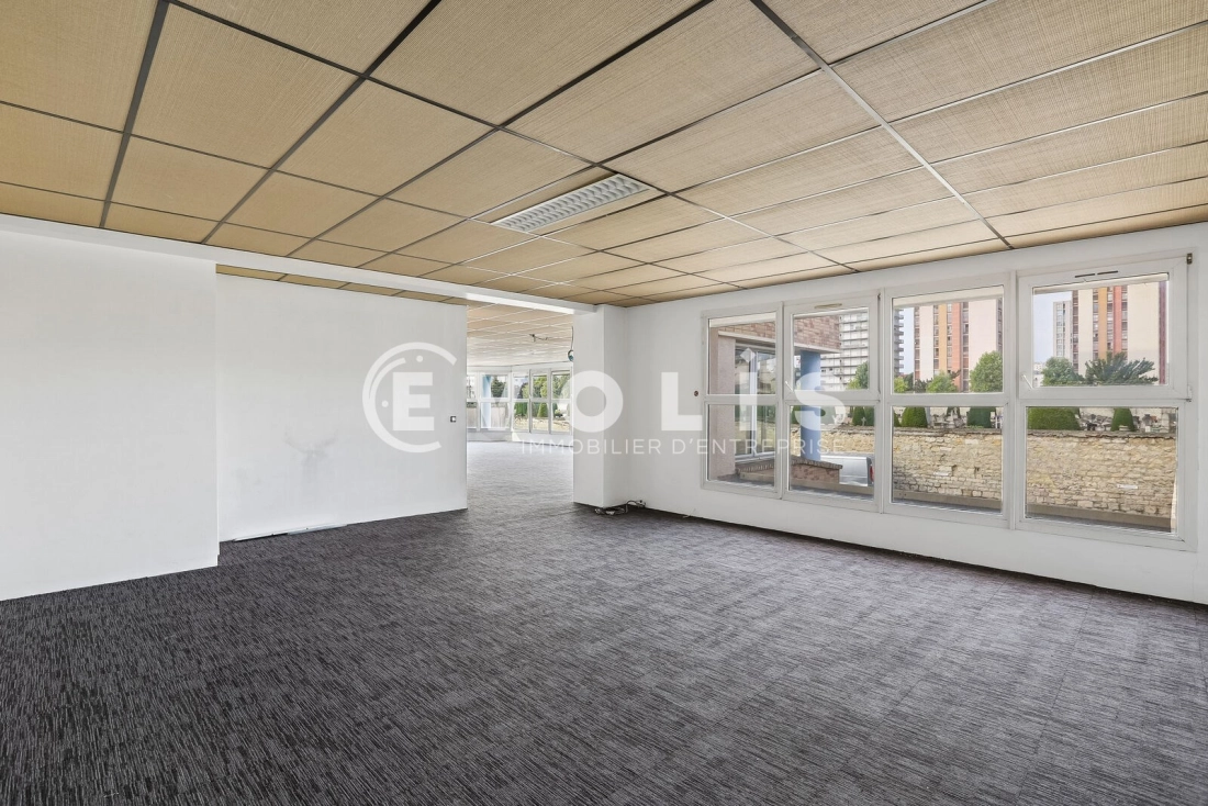 Photo 15 – location Entrepôts / activités	IVRY SUR SEINE (94200)