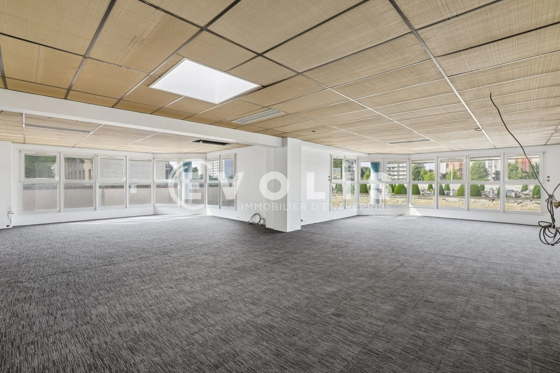Photo 13 – location Entrepôts / activités	IVRY SUR SEINE (94200)