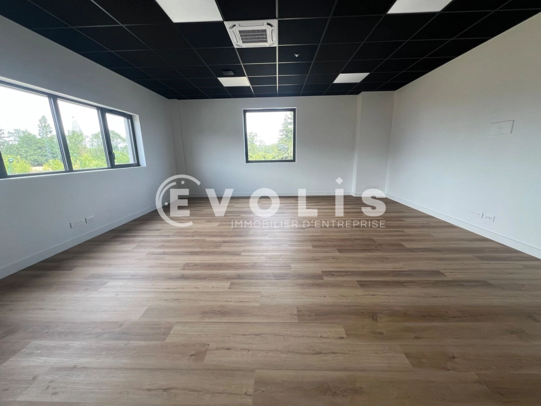 Photo 8 – location Entrepôts / activités	COURTRY (77181)