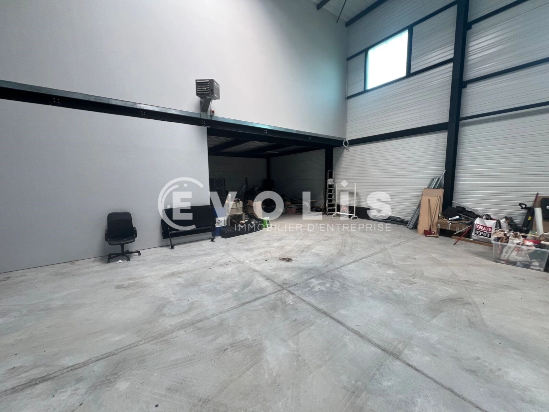 Photo 3 – location Entrepôts / activités	COURTRY (77181)