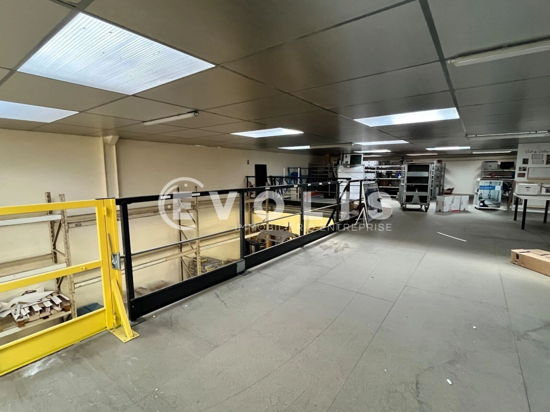 Photo 9 – location Entrepôts / activités	EYSINES (33320)