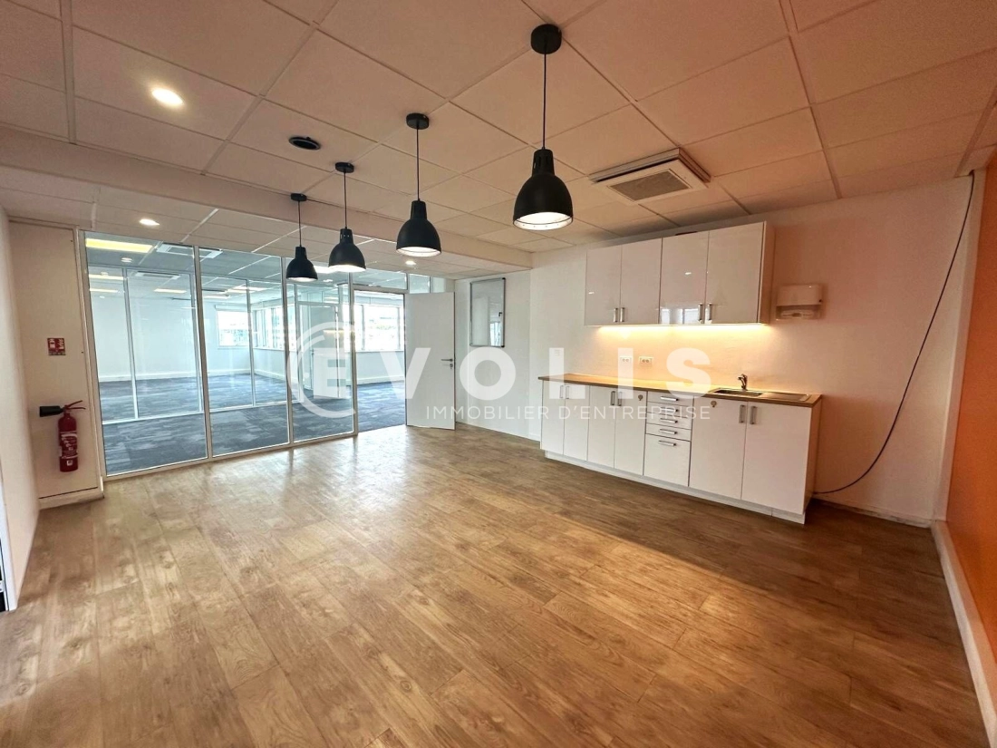 Photo 3 – location bureaux	ISSY LES MOULINEAUX (92130)