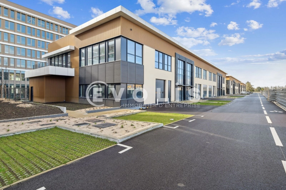 Photo 1 – location Entrepôts / activités	NANTERRE (92000)