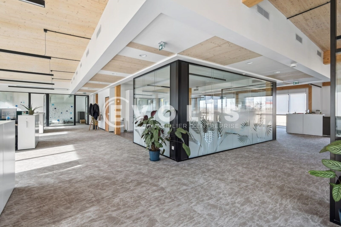 Photo 8 – location Entrepôts / activités	NANTERRE (92000)