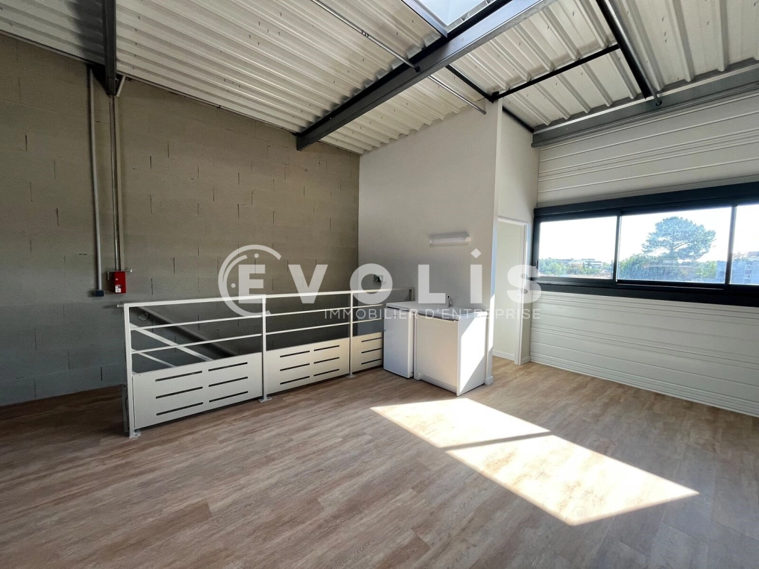 Photo 11 – location Entrepôts / activités	GRADIGNAN (33170)
