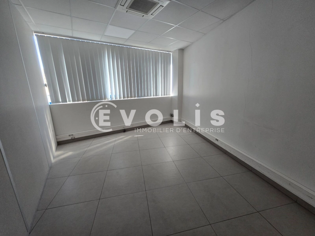 Photo 11 – location Entrepôts / activités	CHILLY MAZARIN (91380)