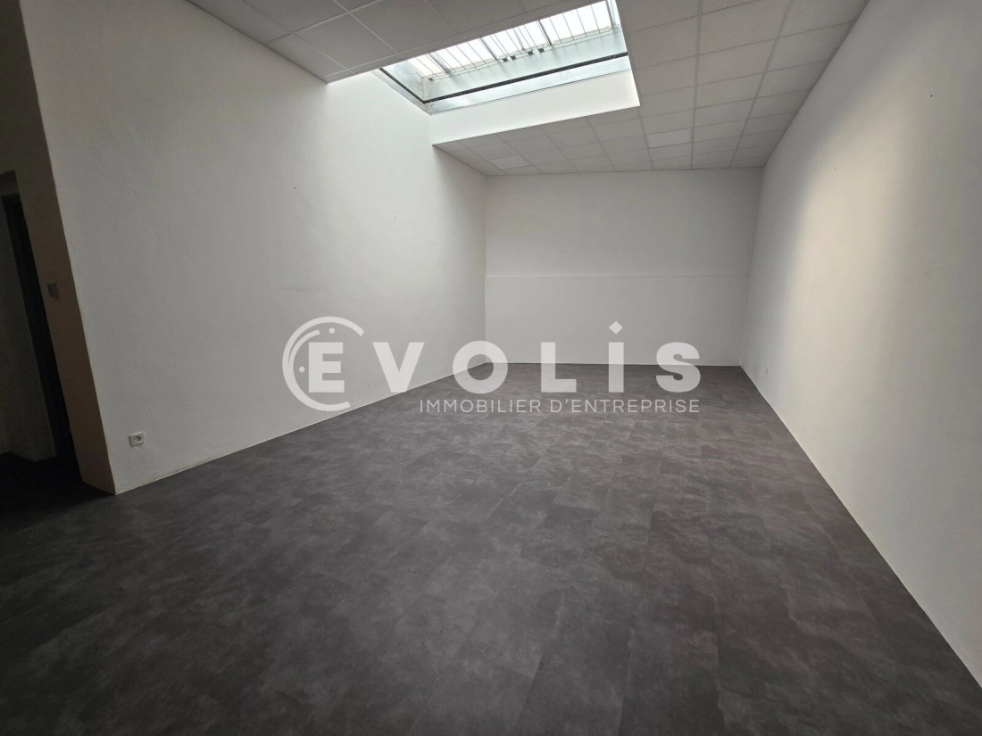 Photo 12 – location Entrepôts / activités	CHILLY MAZARIN (91380)