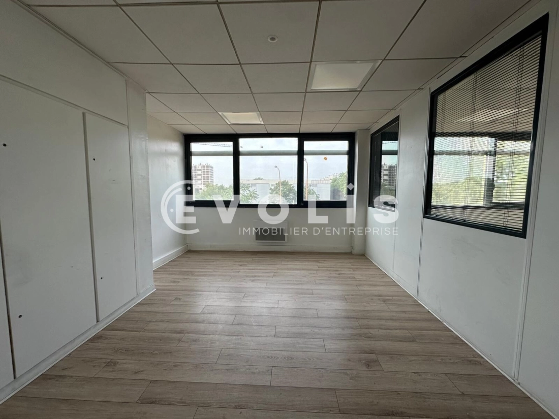 Photo 10 – location Entrepôts / activités	GENNEVILLIERS (92230)