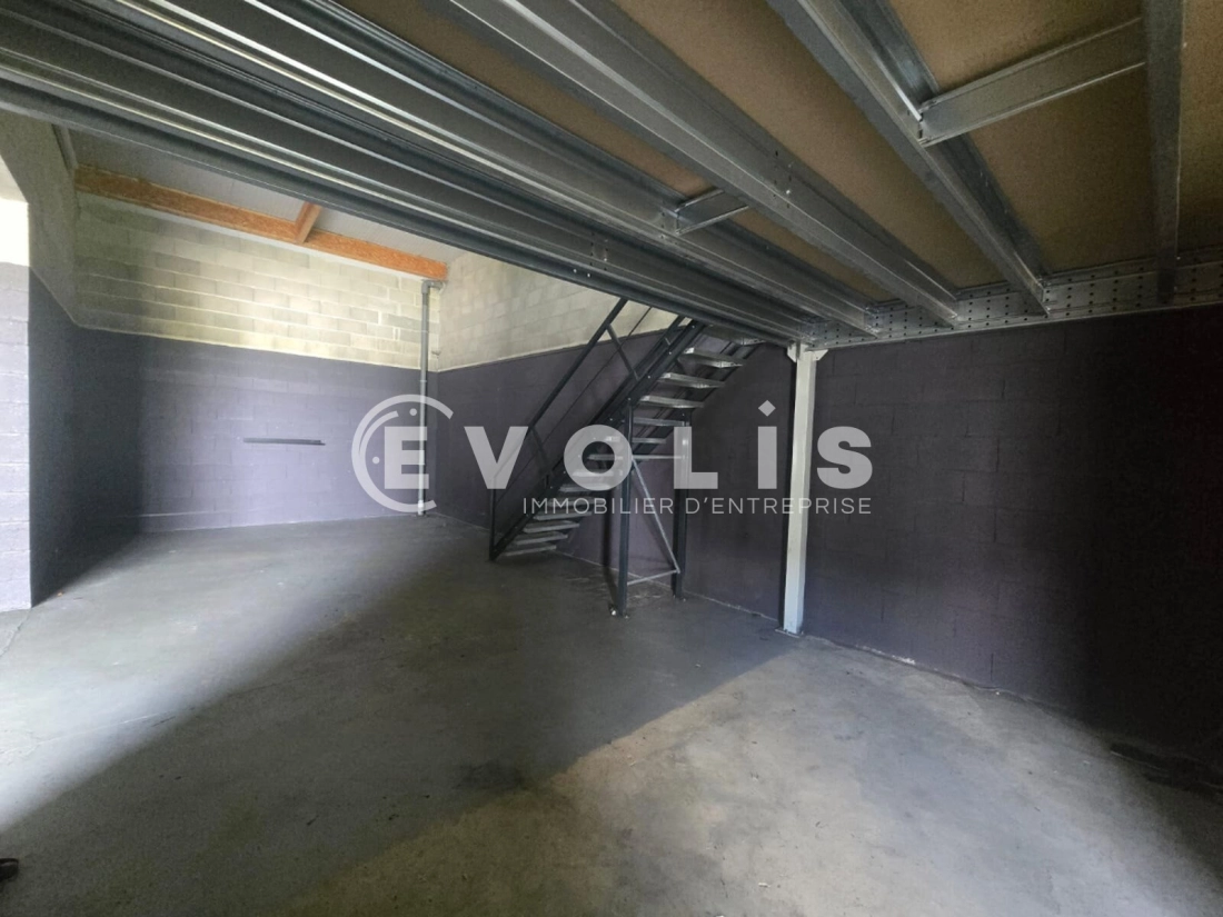 Photo 1 – location Entrepôts / activités	BALLANCOURT SUR ESSONNE (91610)
