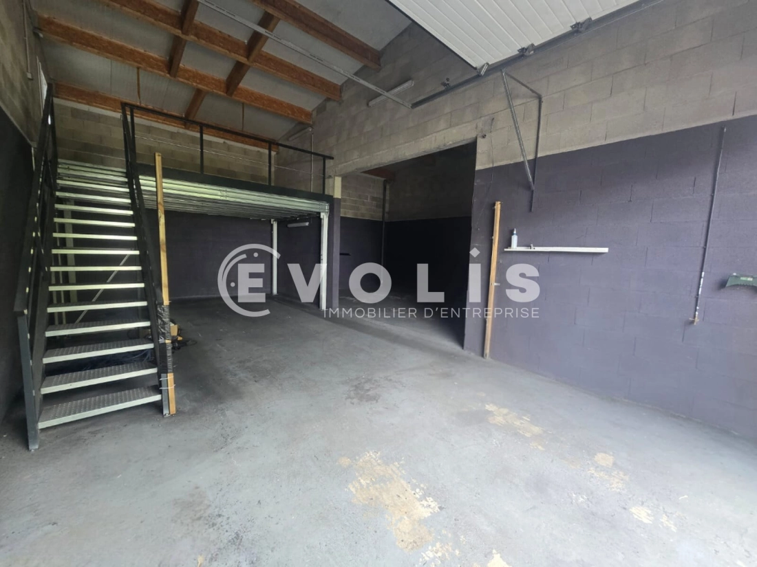 Photo 2 – location Entrepôts / activités	BALLANCOURT SUR ESSONNE (91610)