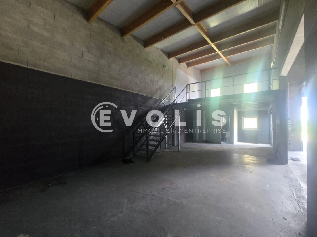 Photo 3 – location Entrepôts / activités	BALLANCOURT SUR ESSONNE (91610)