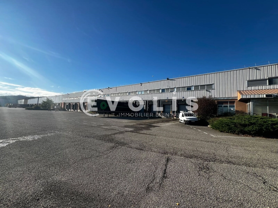 Photo 1 – location Entrepôts / activités	SAINT QUENTIN FALLAVIER (38070)