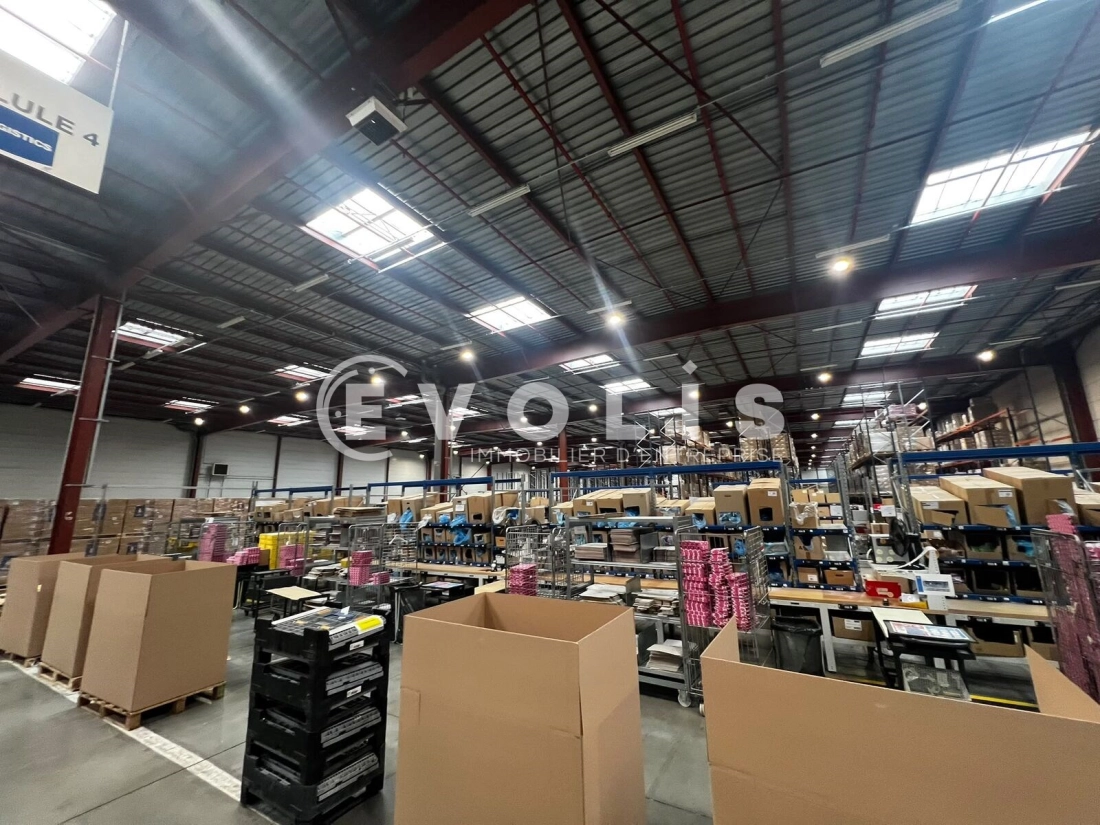 Photo 2 – location Entrepôts / activités	SAINT QUENTIN FALLAVIER (38070)