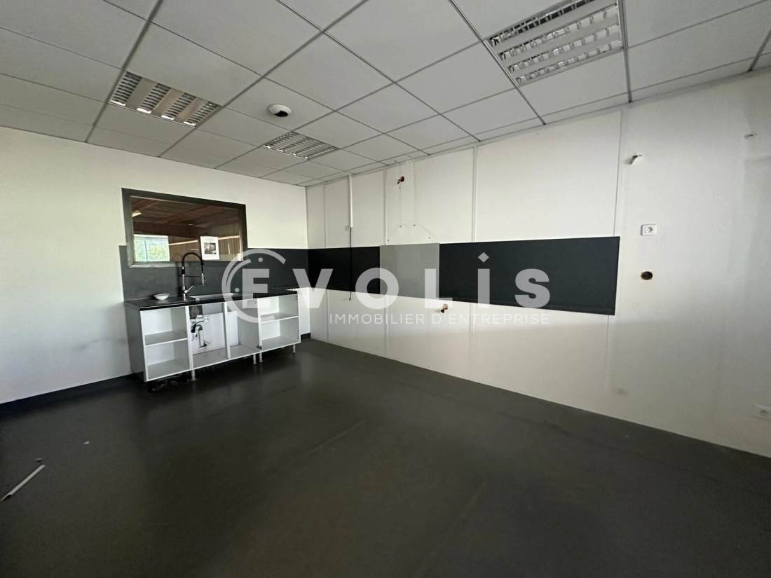 Photo 10 – location bureaux	VILLENEUVE LA GARENNE (92390)