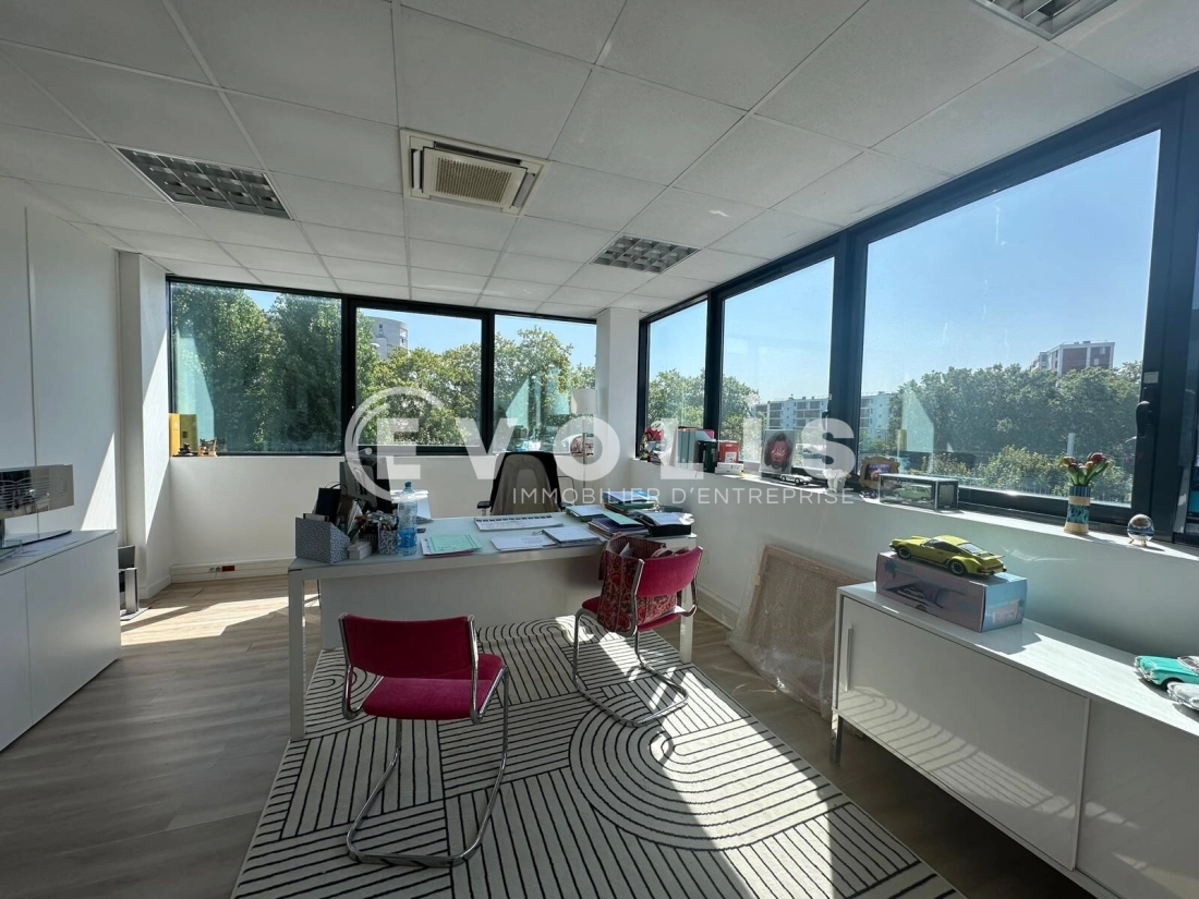 Photo 2 – location bureaux	VILLENEUVE LA GARENNE (92390)