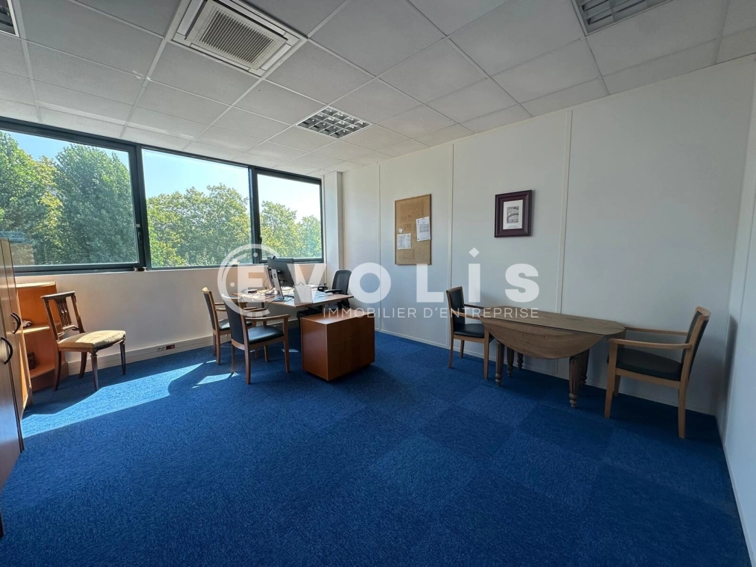 Photo 9 – location bureaux	VILLENEUVE LA GARENNE (92390)