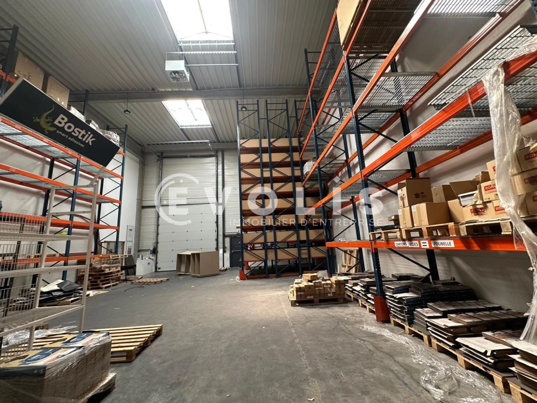 Photo 4 – location Entrepôts / activités	VILLENEUVE LA GARENNE (92390)