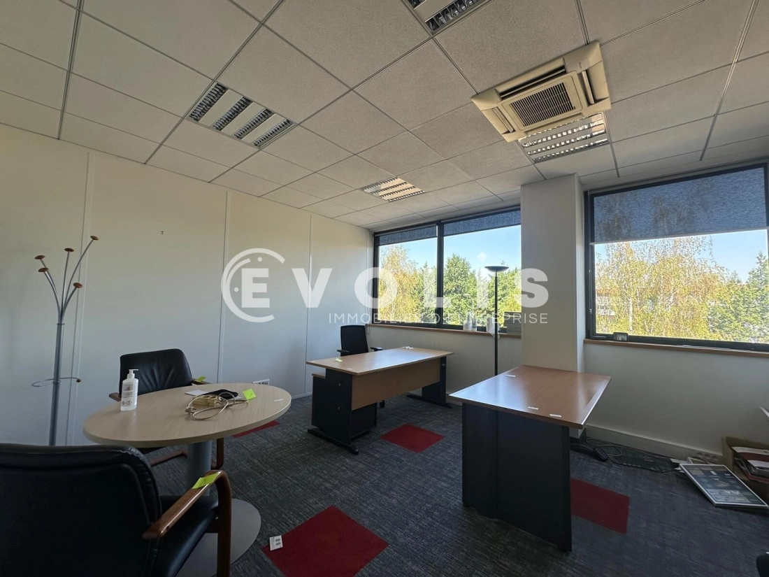 Photo 10 – location Entrepôts / activités	VILLENEUVE LA GARENNE (92390)