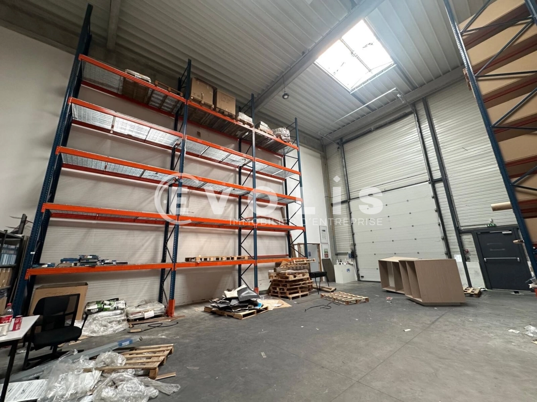 Photo 6 – location Entrepôts / activités	VILLENEUVE LA GARENNE (92390)